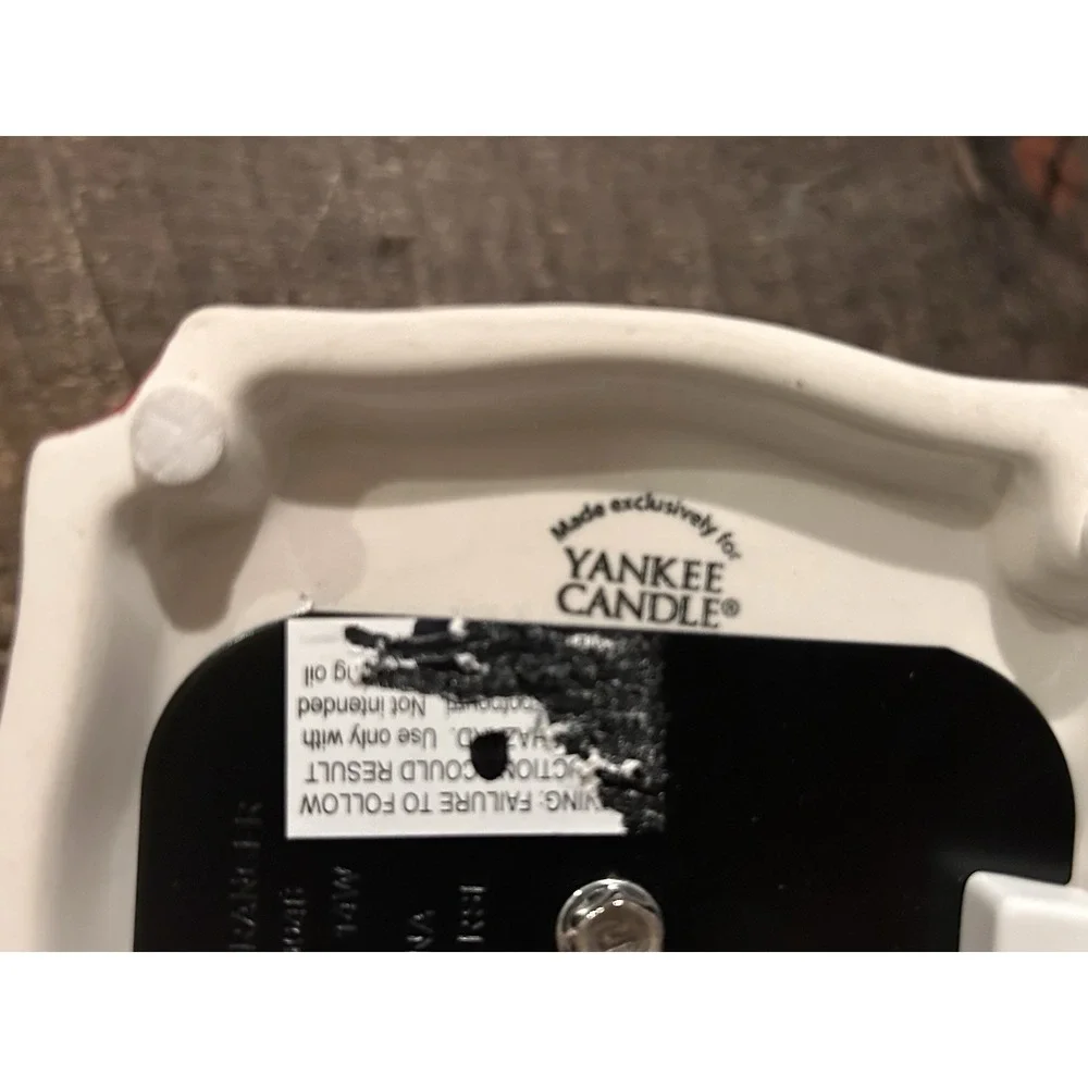 Yankee Candle Electric Holly Cranberry Wax Warmer Room‎ Fragrancer